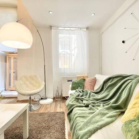 Stay Cool! Apartment With Sauna And Private Garden Budapest Exterior foto