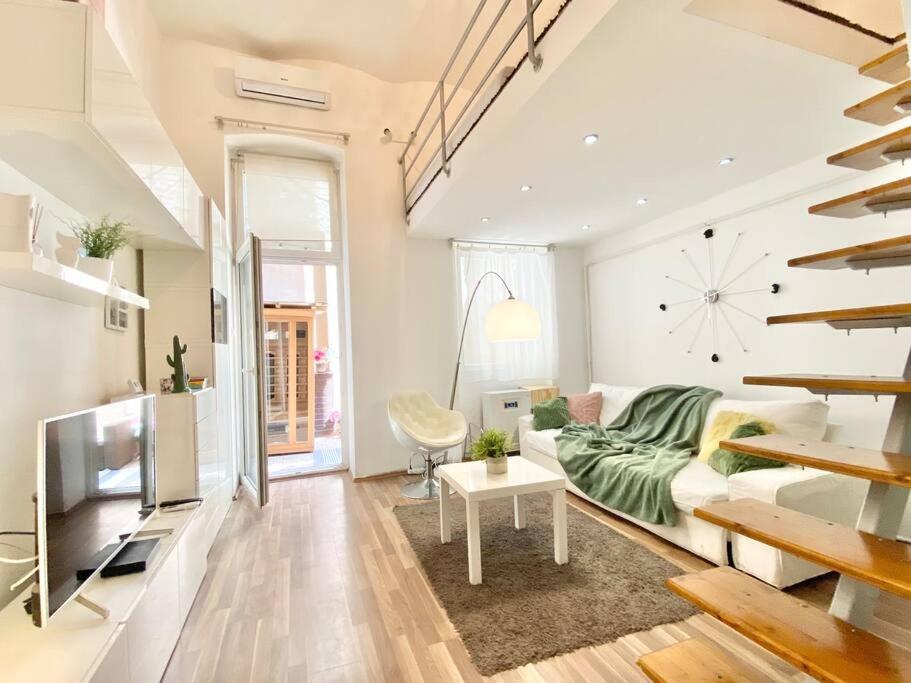 Stay Cool! Apartment With Sauna And Private Garden Budapest Exterior foto