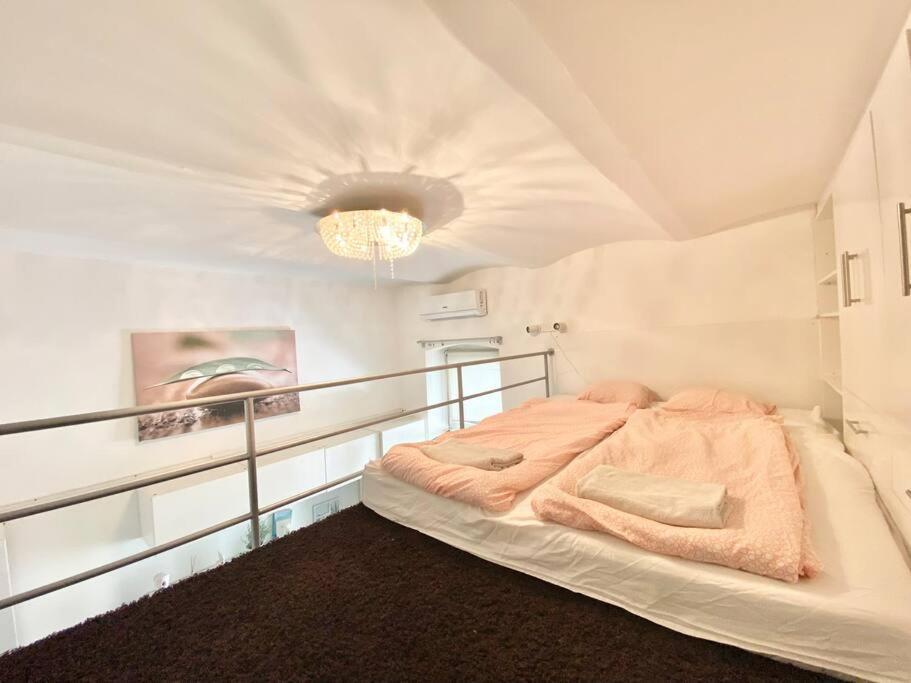 Stay Cool! Apartment With Sauna And Private Garden Budapest Exterior foto